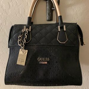 NWOT Black Leather Guess Purse 👜